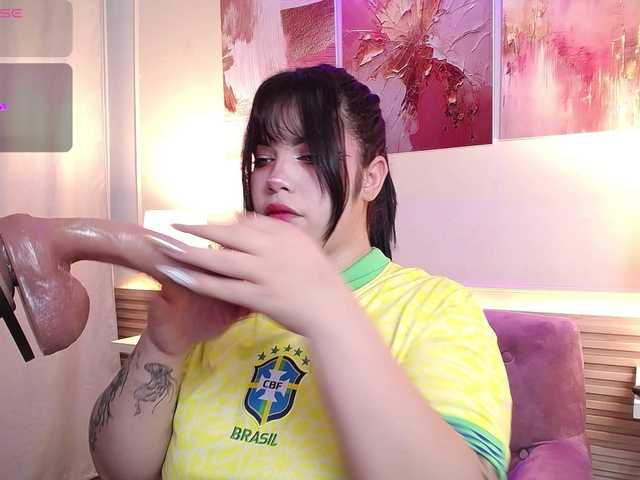 Annybutty live cam on BongaCams