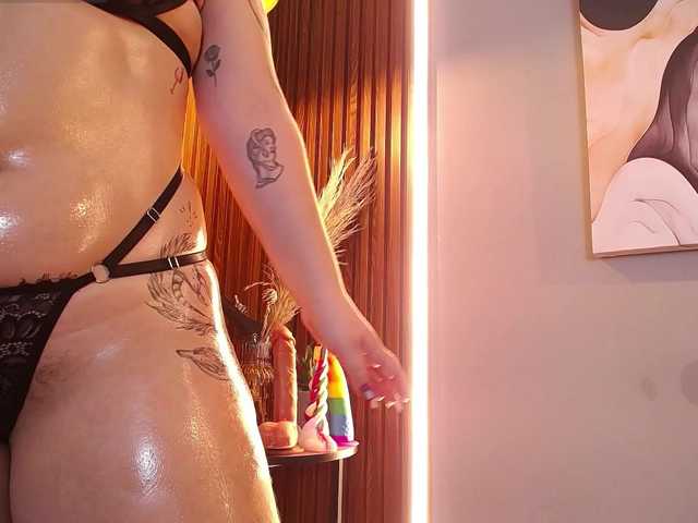 Annybutty live cam on BongaCams