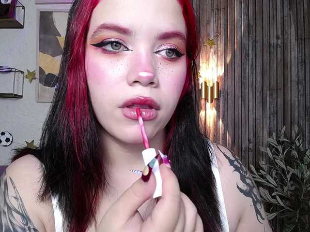 Annybutty live cam on BongaCams