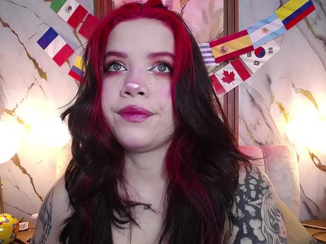 Annybutty live cam on BongaCams