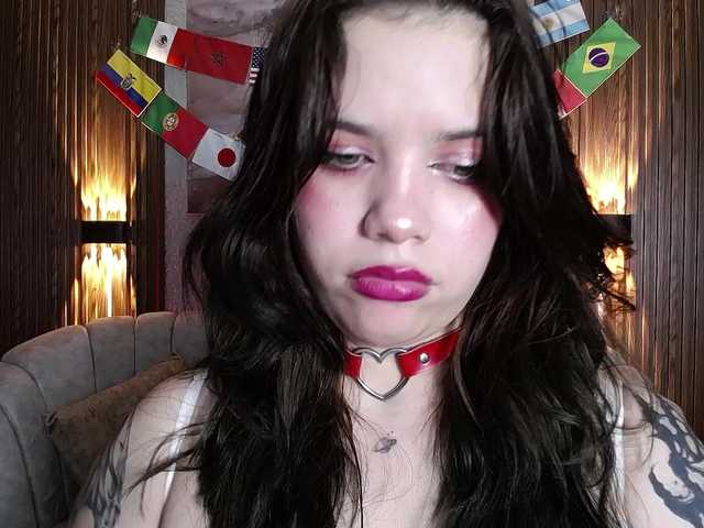 Annybutty live cam on BongaCams