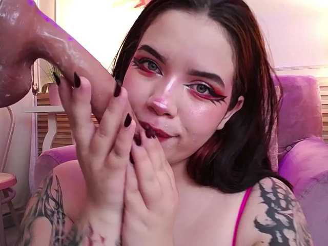 Annybutty live cam preview