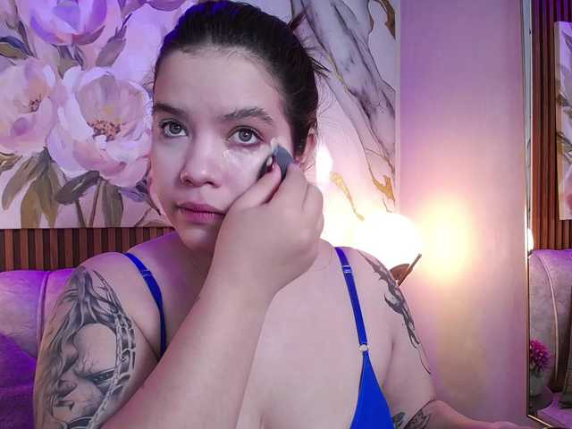 Annybutty live cam on BongaCams