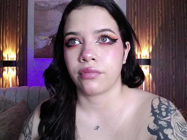 Annybutty live webcam show