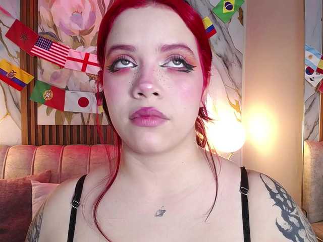 Annybutty live cam on BongaCams