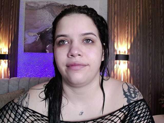 Annybutty live cam on BongaCams