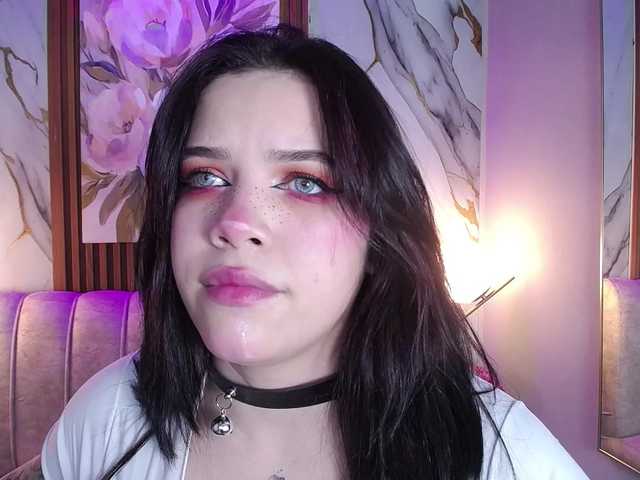 Annybutty live cam on BongaCams