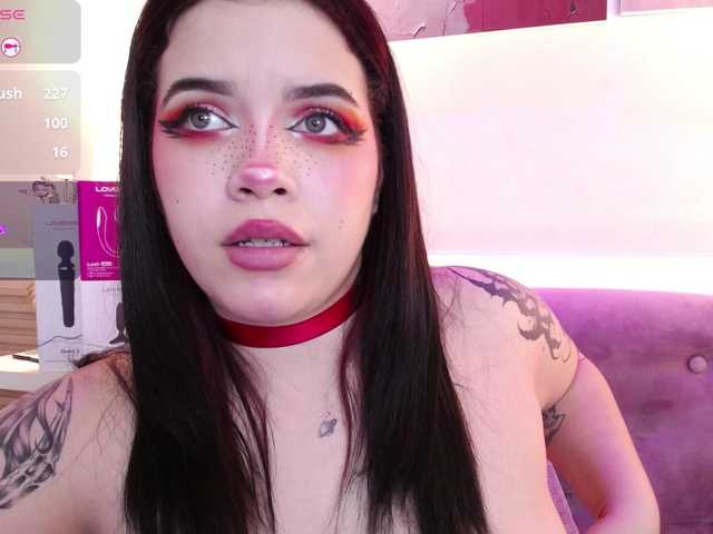 Annybutty live cam on BongaCams