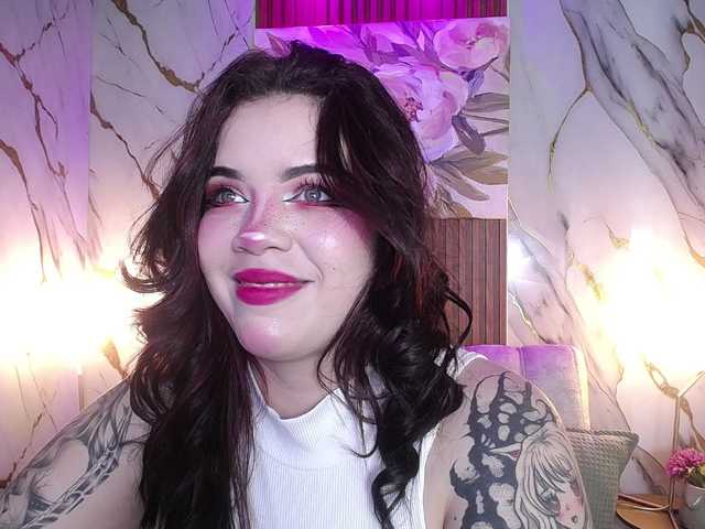 Annybutty live cam on BongaCams