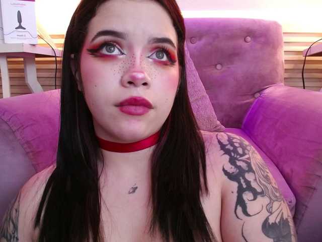 Annybutty live cam on BongaCams