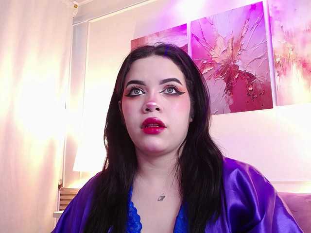 Annybutty live cam on BongaCams