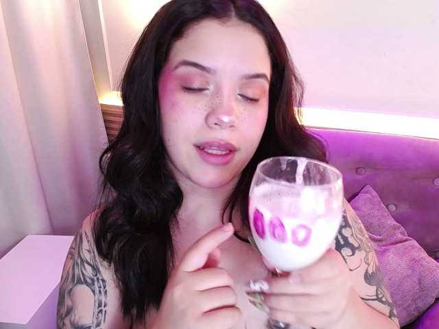 Annybutty live cam on BongaCams