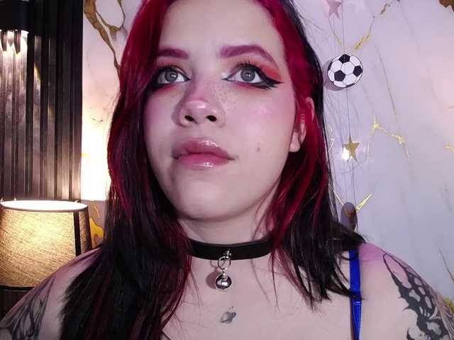 Annybutty live cam on BongaCams
