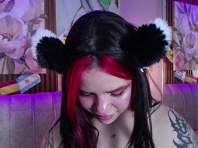 Annybutty live cam on BongaCams