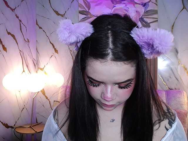 Annybutty live cam on BongaCams