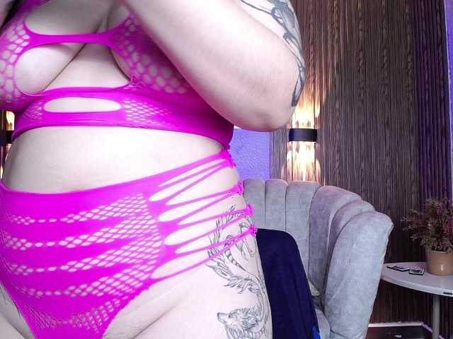Annybutty live cam on BongaCams