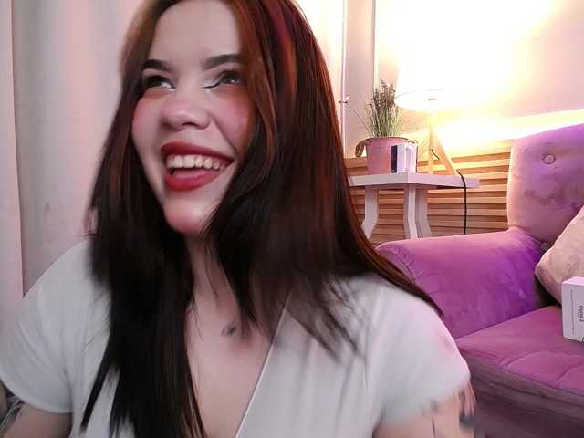 Annybutty live cam on BongaCams