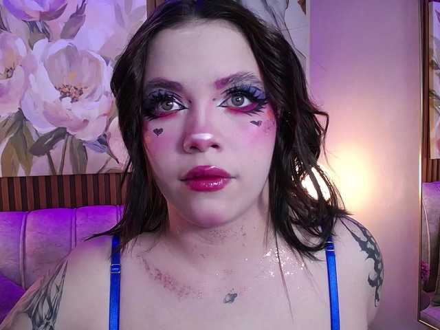 Annybutty live cam on BongaCams