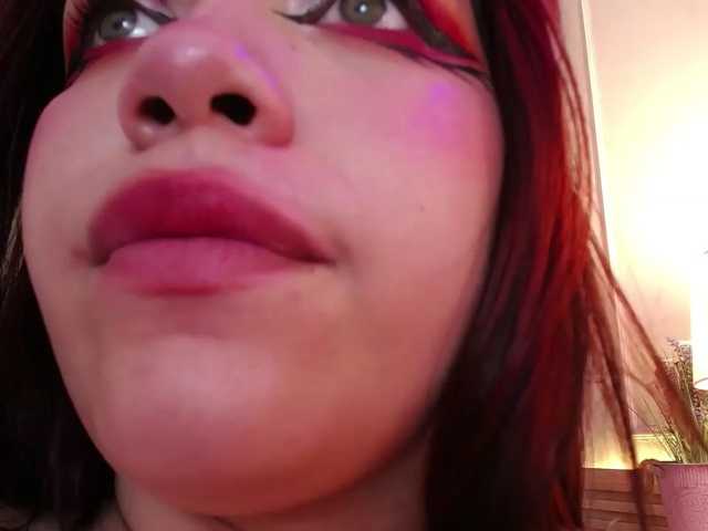 Annybutty live cam on BongaCams