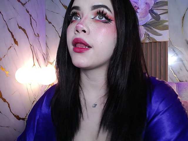Annybutty live cam on BongaCams
