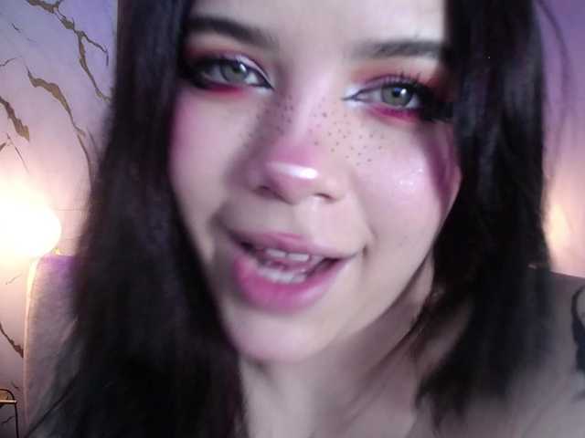 Annybutty live cam on BongaCams