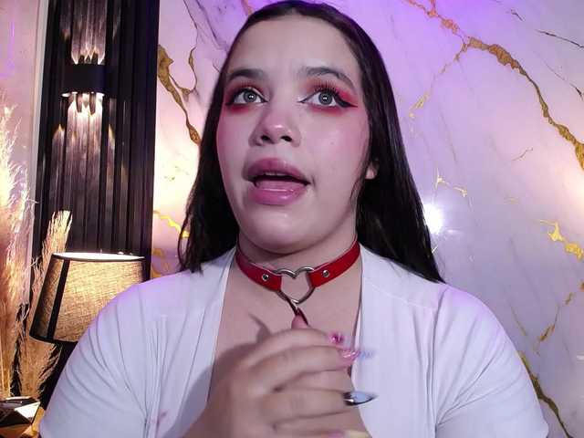 Annybutty live cam on BongaCams