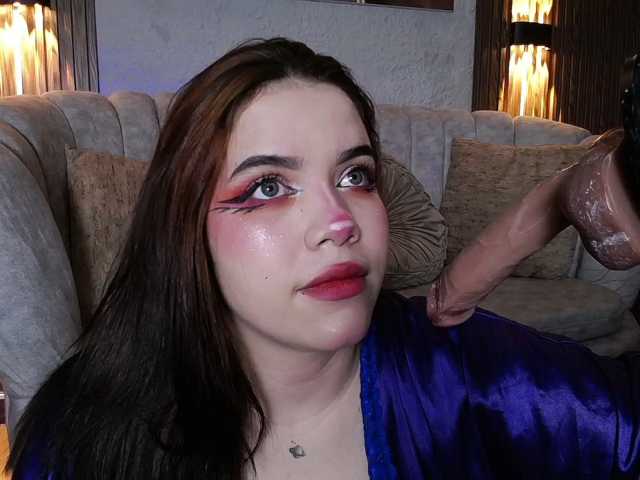 Annybutty, en vivo ahora en BongaCams