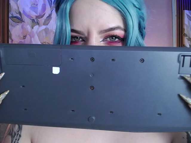 Annybutty live cam on BongaCams