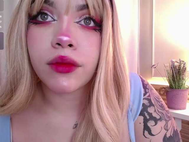 Annybutty live cam on BongaCams