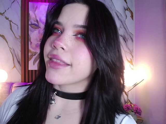 Annybutty live cam on BongaCams