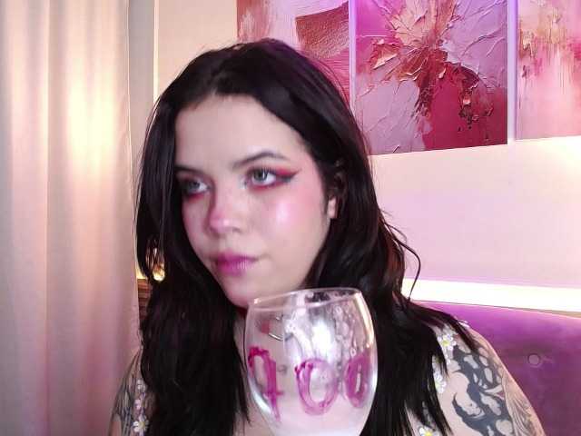 Annybutty live cam on BongaCams