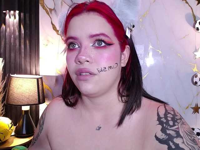 Annybutty live cam on BongaCams