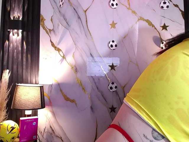 Annybutty live cam on BongaCams