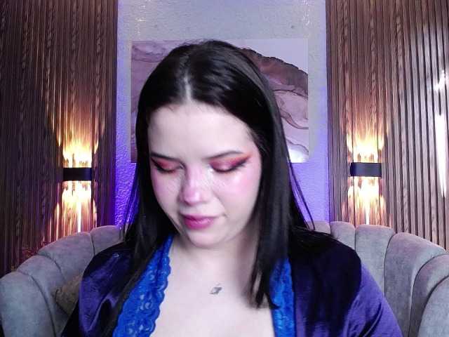 Annybutty live cam on BongaCams