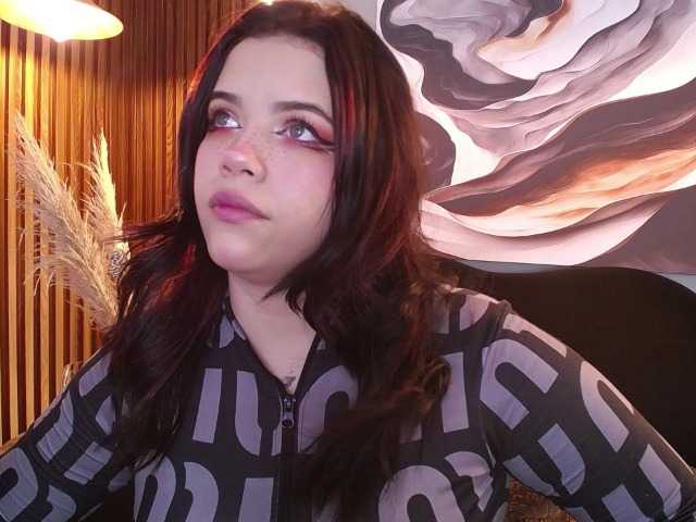 Annybutty live cam on BongaCams