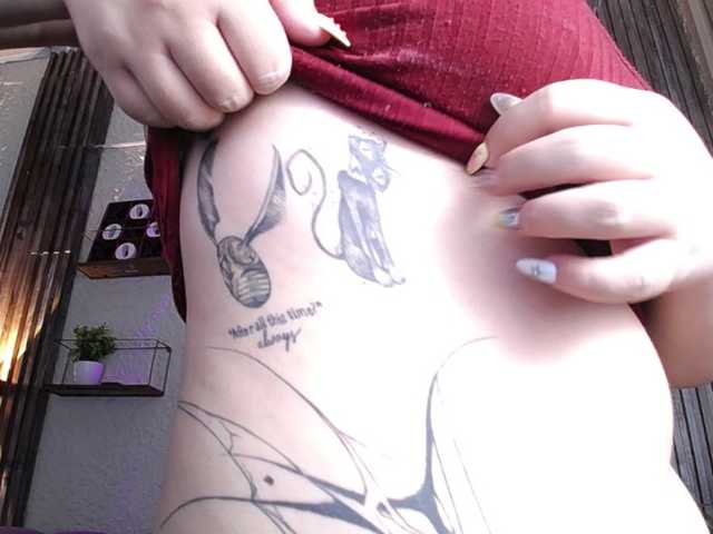 Annybutty live cam on BongaCams