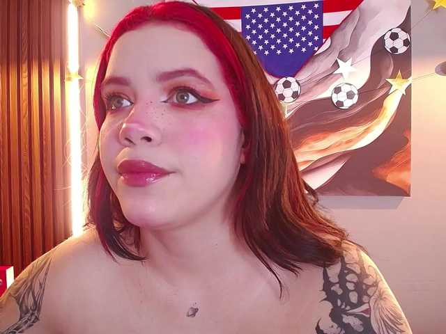 Annybutty live cam on BongaCams