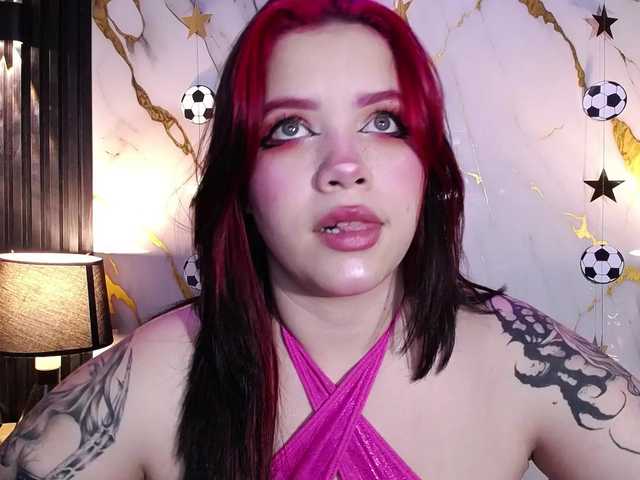 Annybutty live cam on BongaCams