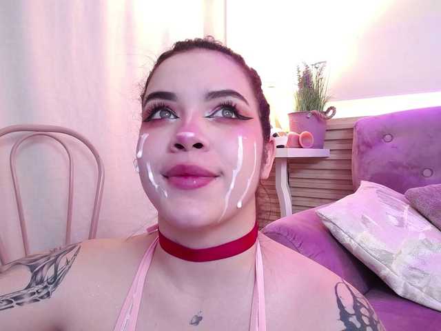 Annybutty live cam on BongaCams