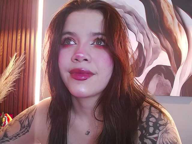 Annybutty live cam on BongaCams