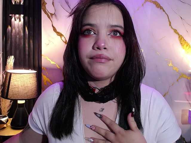 Annybutty live cam on BongaCams