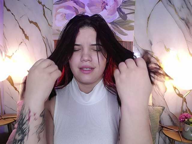 Annybutty live cam on BongaCams