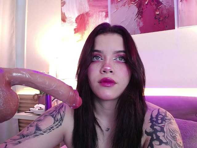 Annybutty live cam on BongaCams