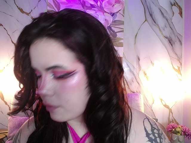 Annybutty live cam on BongaCams