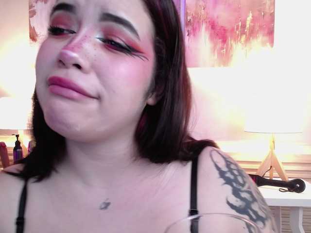 Annybutty live cam on BongaCams