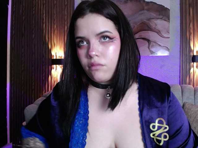 Annybutty live cam on BongaCams