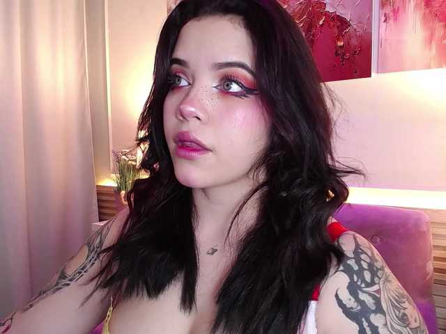Annybutty live cam on BongaCams