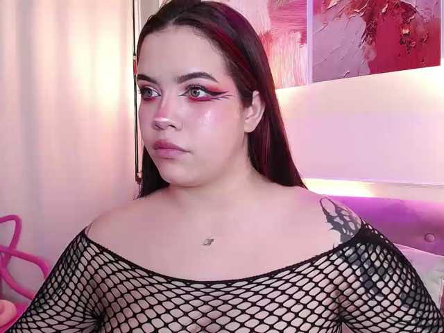 Annybutty live cam on BongaCams
