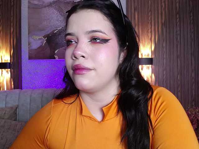 Annybutty live webcam show