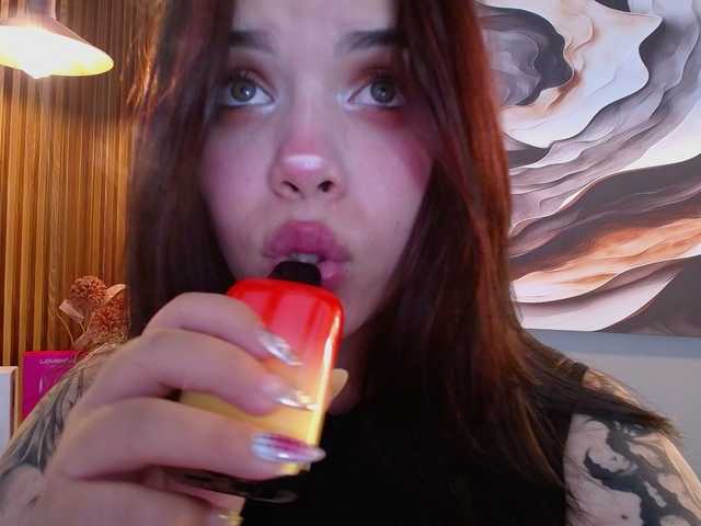 Annybutty live cam on BongaCams